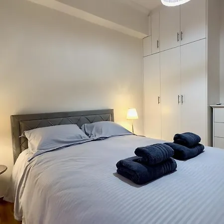Spacious Luxury In Athens, Tan Efroniou * Athènes